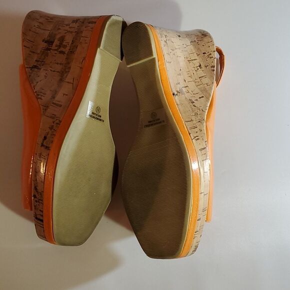 CLASSIFIED WOMEN"S WEDGE STYLE OPEN TOE SANDAL - Picture 14 of 16